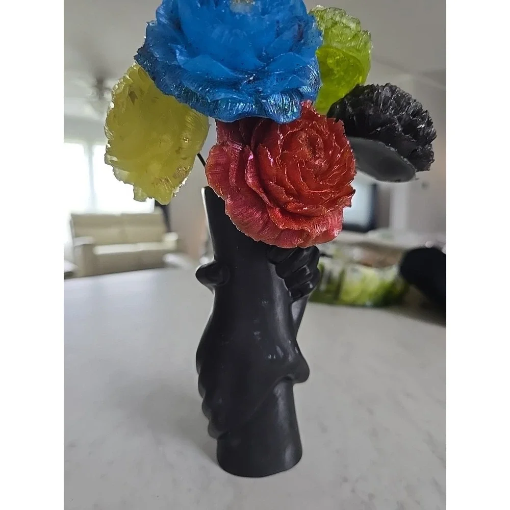 Resin Vase Hands Wrapped Around It. Black. Decoration  Gift.‎ 573